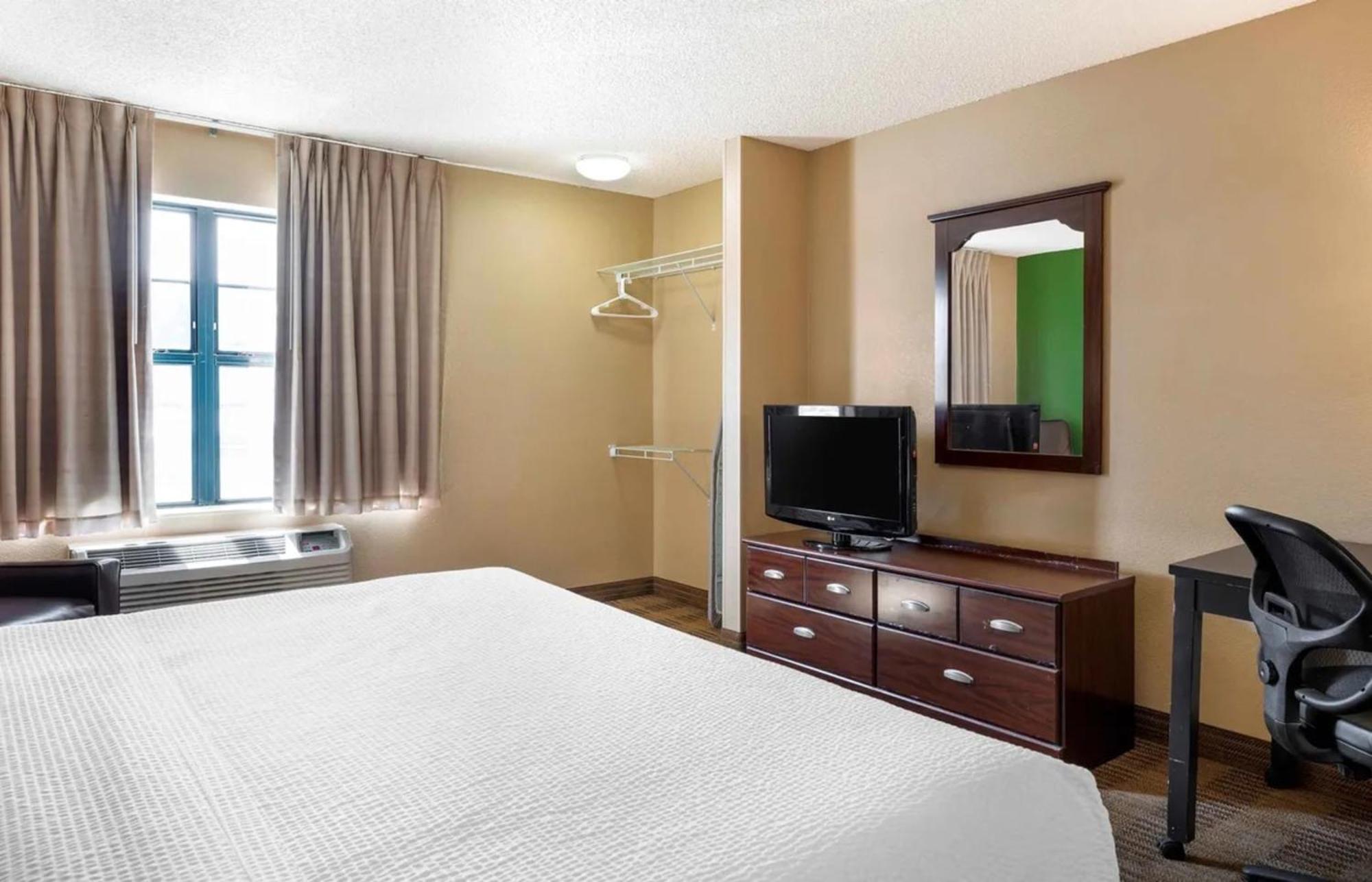 Relax Suites Extended Stay - Ла Мирада Екстериор снимка