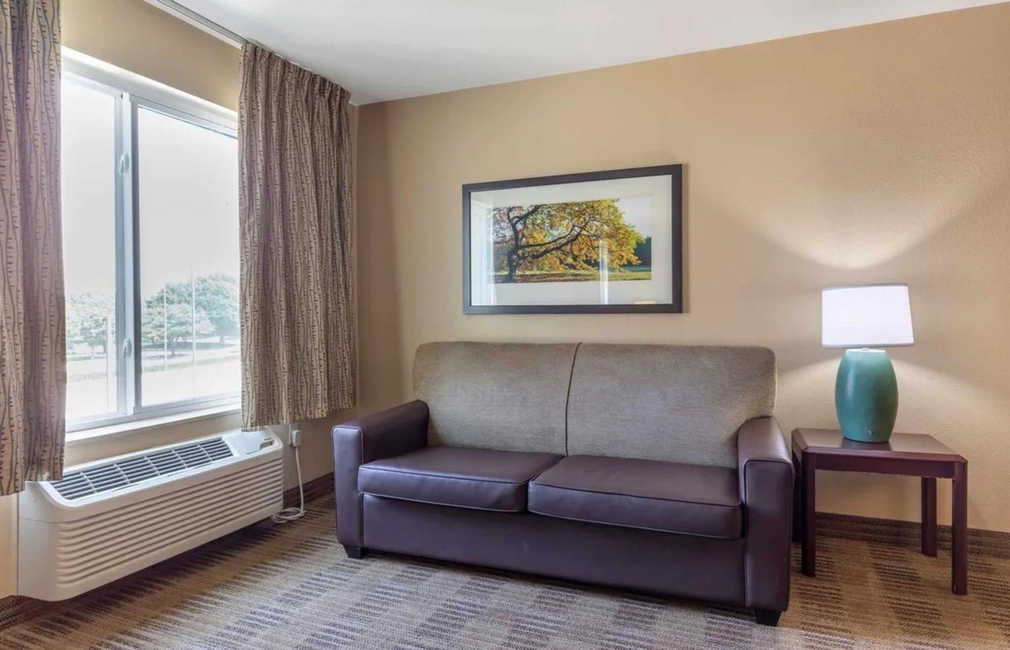 Relax Suites Extended Stay - Ла Мирада Екстериор снимка