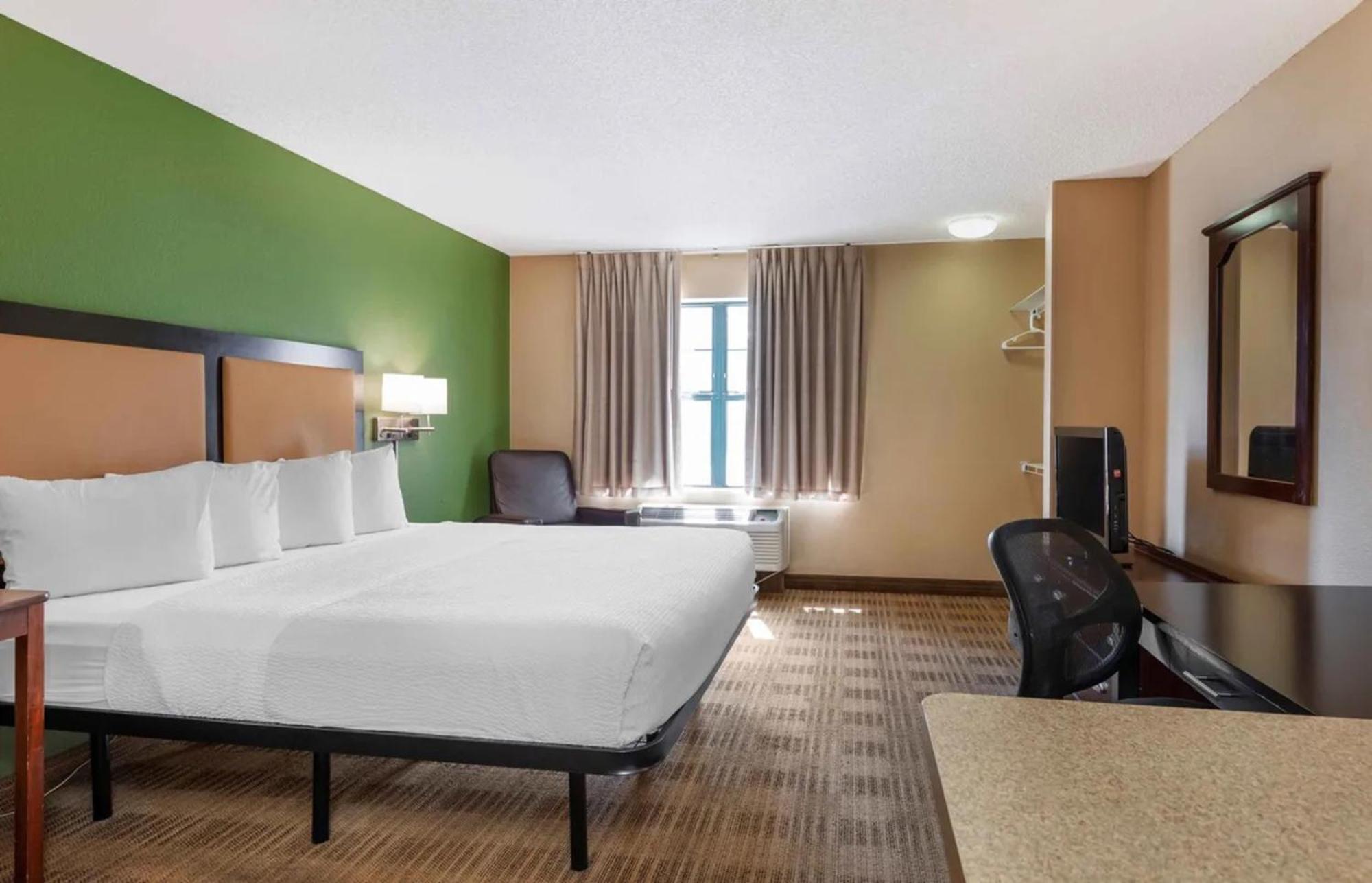 Relax Suites Extended Stay - Ла Мирада Екстериор снимка